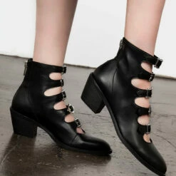 CHI1 BRIDGET BUCKLED BOOTS 19 CHI1 BRIDGET BUCKLED BOOTS -Cheap Disturbia Shop SS22CL42 BRIDGET BUCKLED BOOTS 007 256dff9d 285c 4940 b974 64e06fea79e6 800x