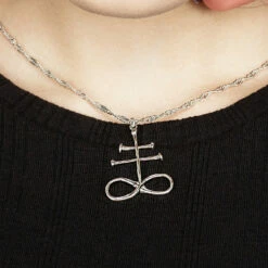 TOU1 LEVIATHAN BONE CROSS NECKLACE -Cheap Disturbia Shop TSDIS011 LEVIATHAN BONE CROSS 02 800x